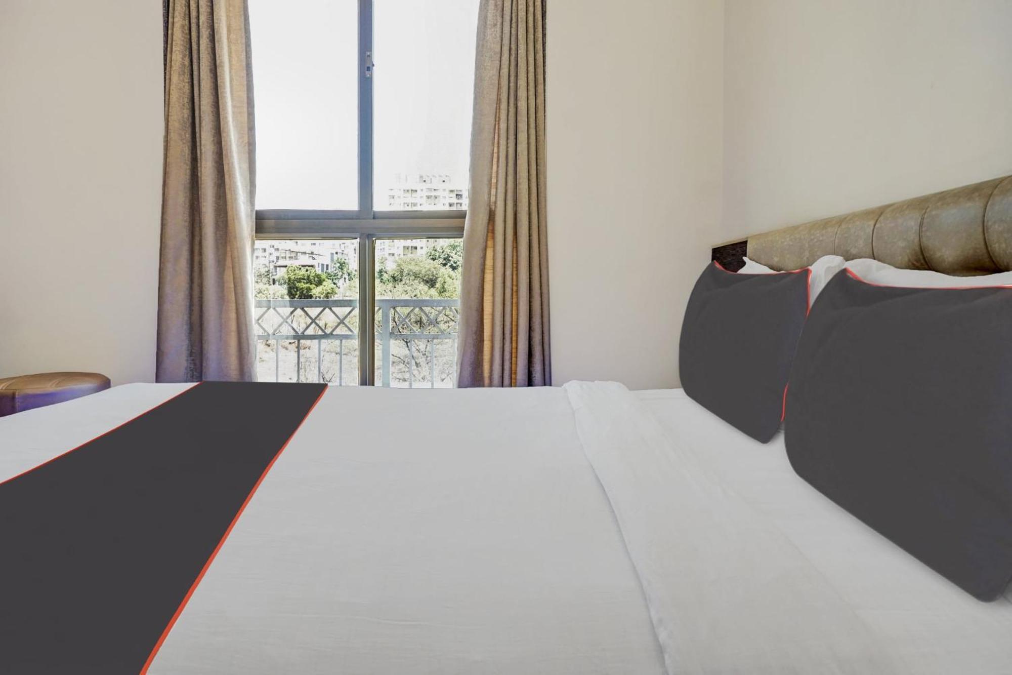 Super Townhouse Poona Royal Hotel Pimpri-Chinchwad Kültér fotó