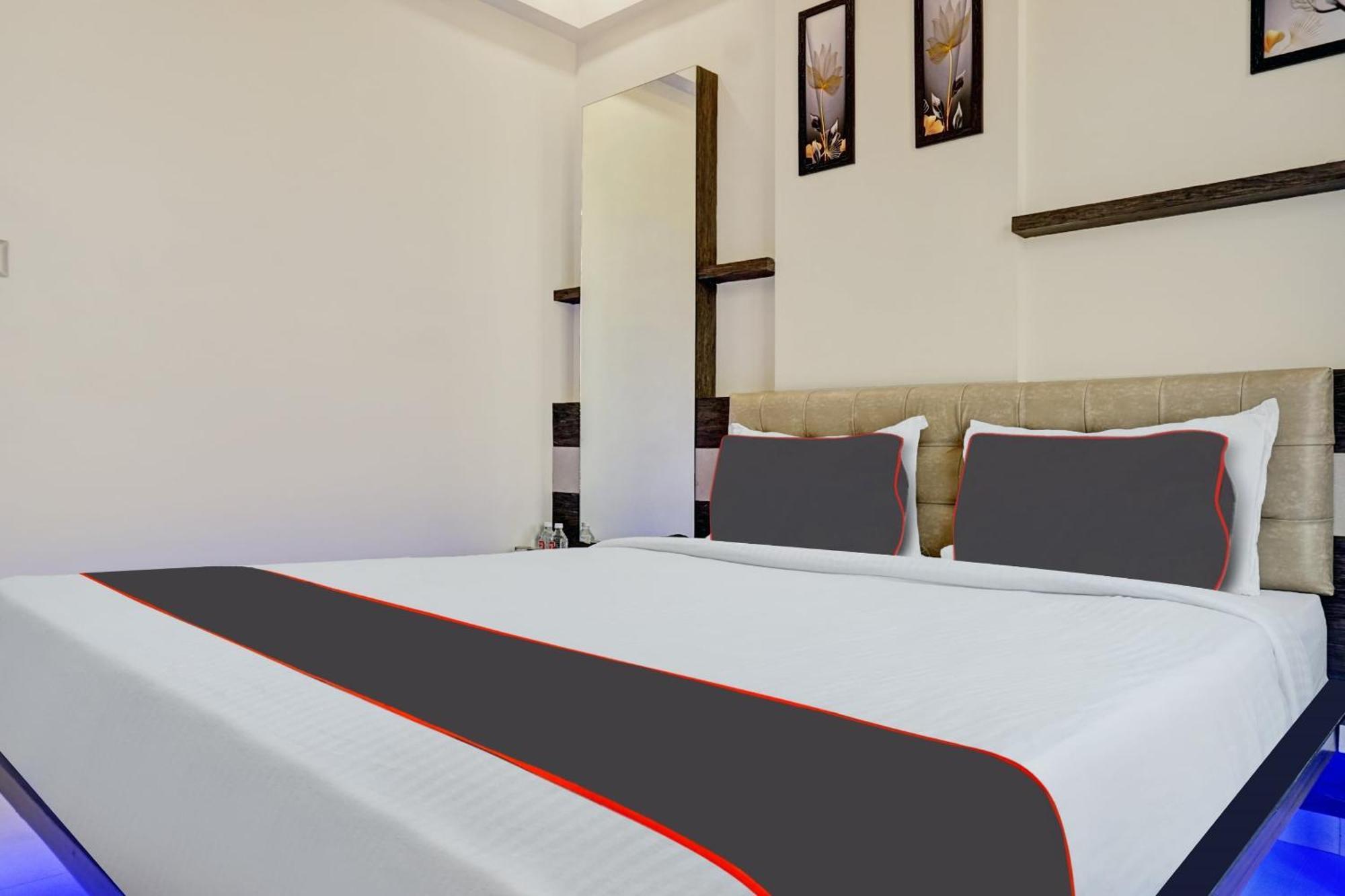 Super Townhouse Poona Royal Hotel Pimpri-Chinchwad Kültér fotó
