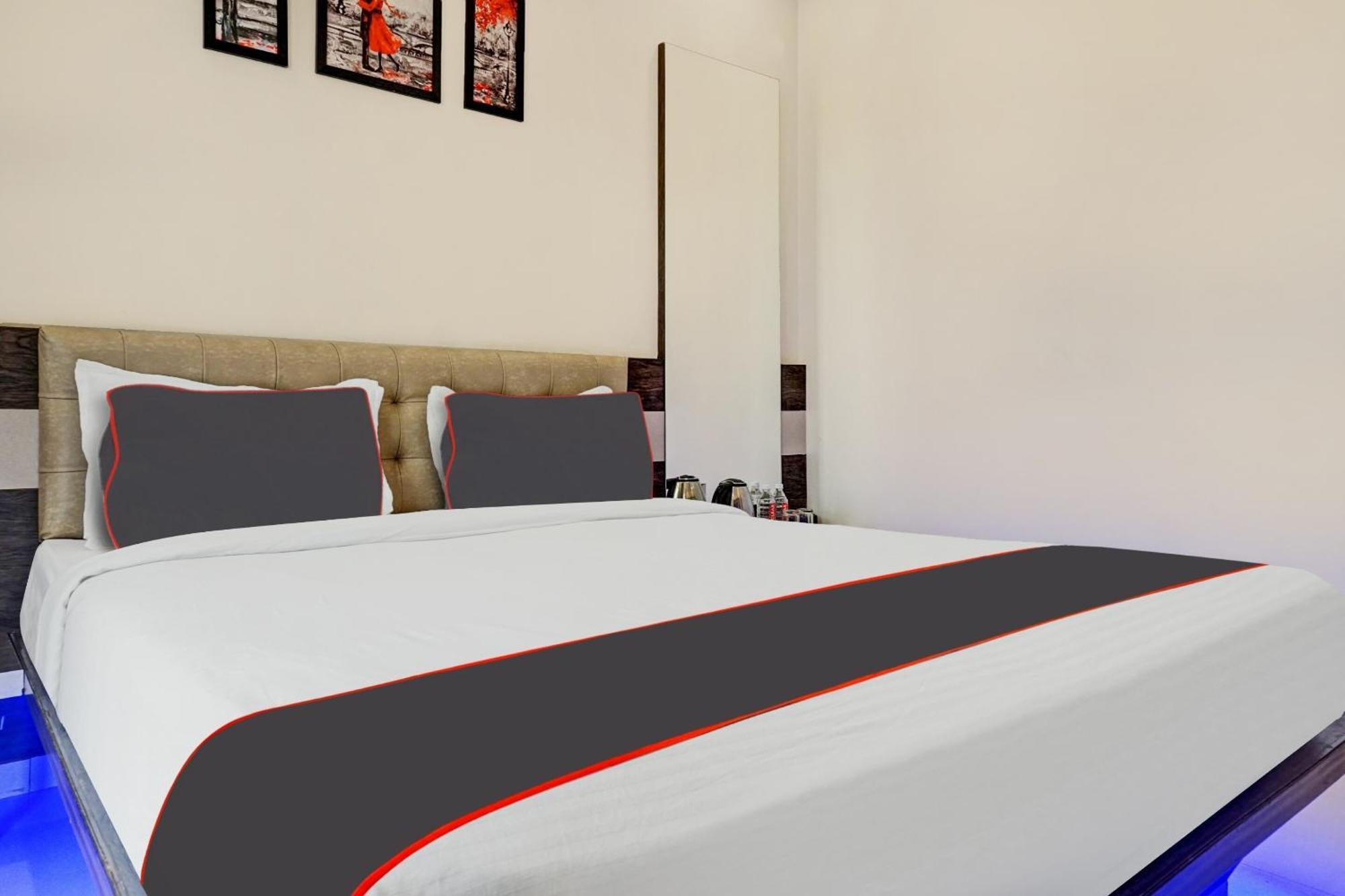 Super Townhouse Poona Royal Hotel Pimpri-Chinchwad Kültér fotó