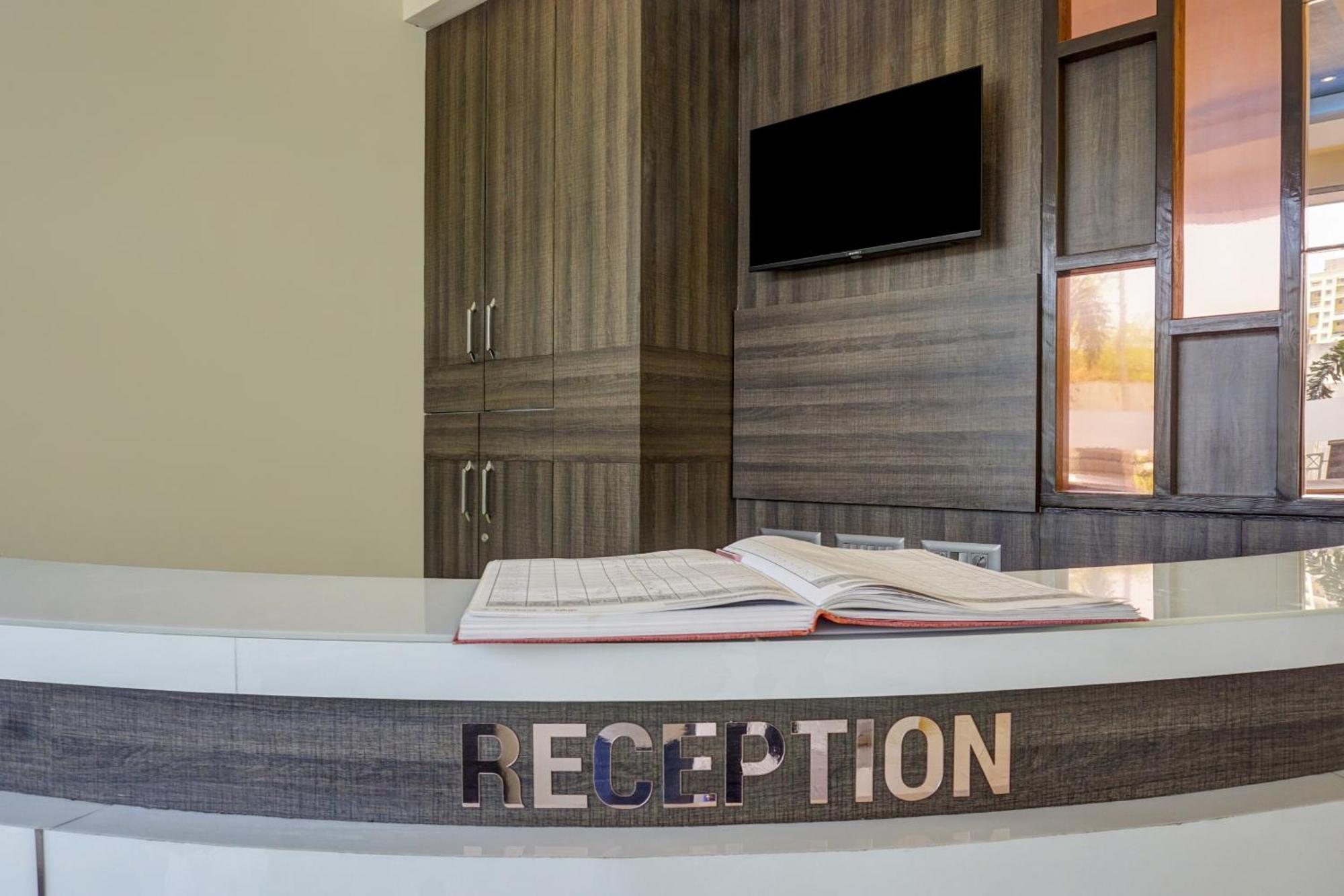 Super Townhouse Poona Royal Hotel Pimpri-Chinchwad Kültér fotó