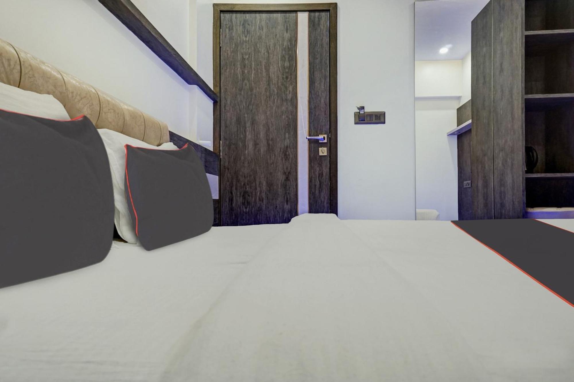 Super Townhouse Poona Royal Hotel Pimpri-Chinchwad Kültér fotó